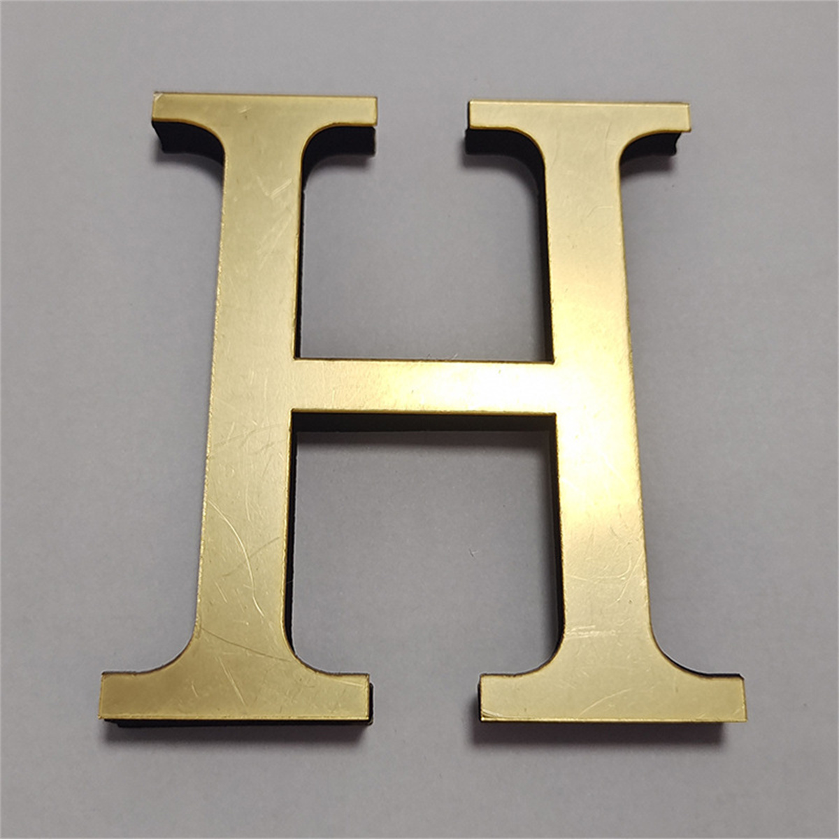 10/20CM Gold/Black/Silver 26 L - огляд і ціна Interior Design Names